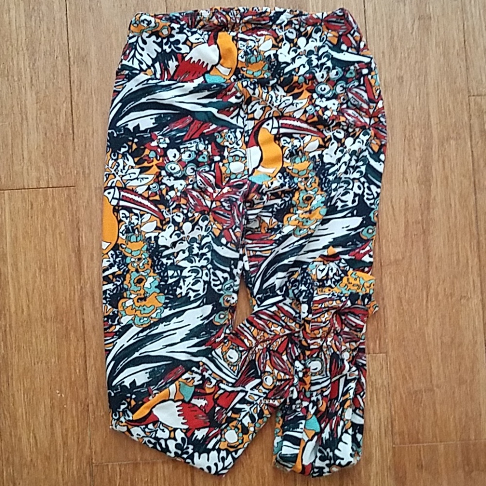 Lularoe OS tropical pattern leggings